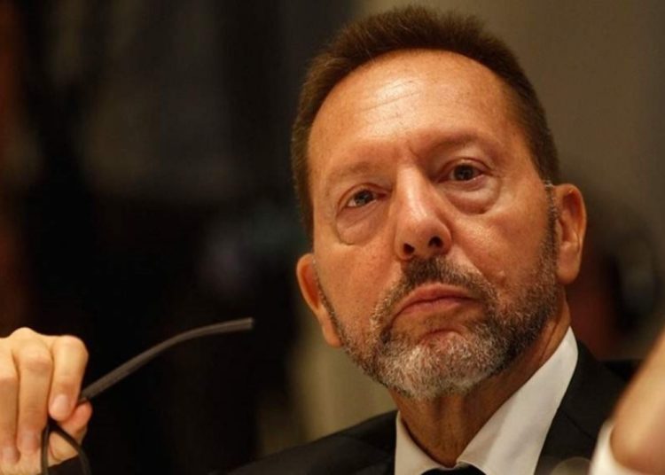 Ποια κρίση; Ο Στουρνάρας είπε πως οι πολίτες έχουν λεφτά στην άκρη!