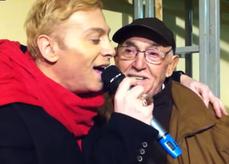 Βαρύ πένθος για τον Τάκη Ζαχαράτο: Πέθανε ο πατέρας του από κορωνοϊό