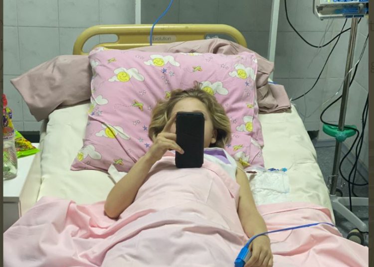 Ουκρανία: Η τραγική ιστορία της 10χρονης Γιάνα που έχασε τα δύο της πόδια και τη μαμά της σε ρωσικό βομβαρδισμό