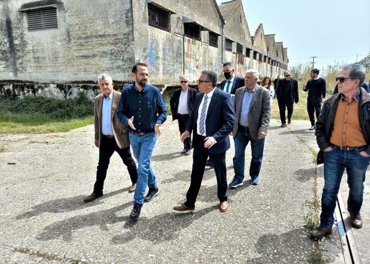 Γαστούνη: Έπεσαν οι υπογραφές για αξιοποίηση αποθηκών ΑΣΟ