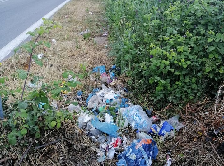 Αλκυώνα-‘Αγιος Ανδρέας: Ένας δρόμος χωματερή!