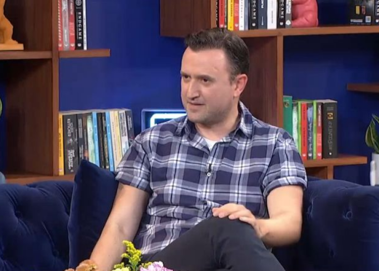 Αργύρης Αγγέλου: «Μετά την επιτυχία του “Παρά Πέντε” είχα μείνει με 50 ευρώ»