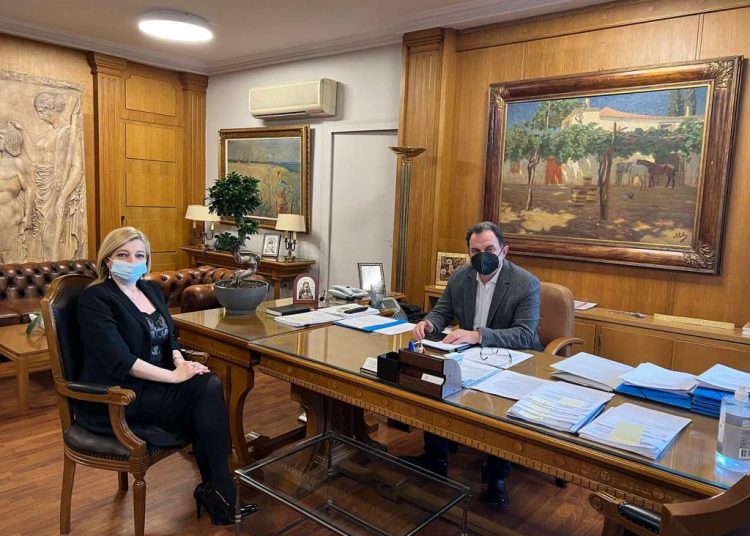 Επικοινωνία Αυγερινοπούλου με Υπουργό Αγροτικής Ανάπτυξης για στήριξη των κτηνοτρόφων