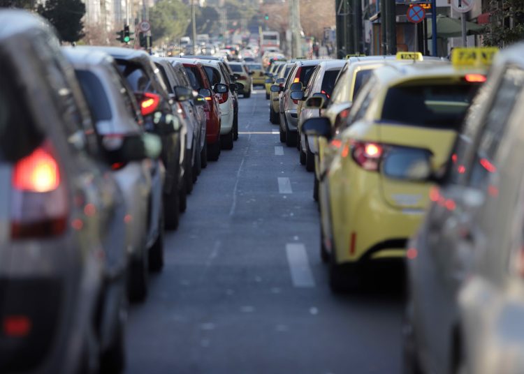 Επίσημο: Περιβαλλοντικό χαράτσι 1.000 ευρώ στα παλιά αυτοκίνητα