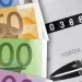 Λογαριασμοί ρεύματος: Απόγνωση για τις ασύλληπτες αυξήσεις – Τι μπορούν να κάνουν με τη ρήτρα αναπροσαρμογής