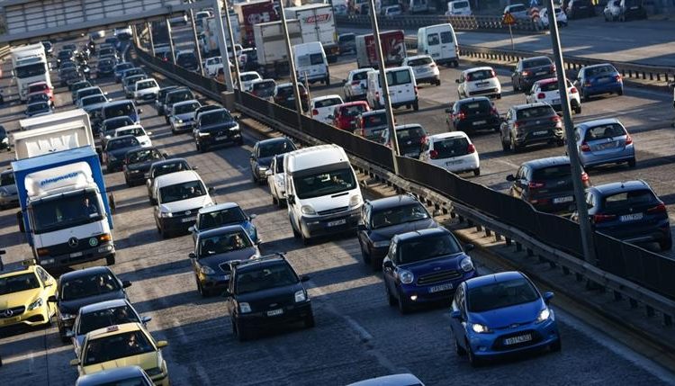Πάσχα στο χωριό και τριήμερο Πρωτομαγιάς με τέλη ΙΧ από μόλις… 10 ευρώ