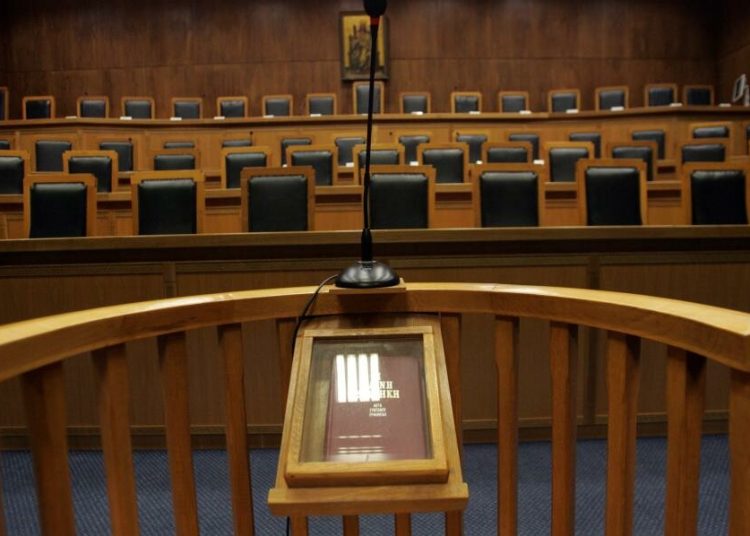 Δικαστήριο «πάγωσε» τη ρήτρα αναπροσαρμογής – Νέα απόφαση-σταθμός