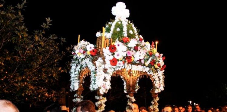 Πύργος: Περιφορά και συγκέντρωση Επιταφίων στην κεντρική πλατεία τη Μ. Παρασκευή