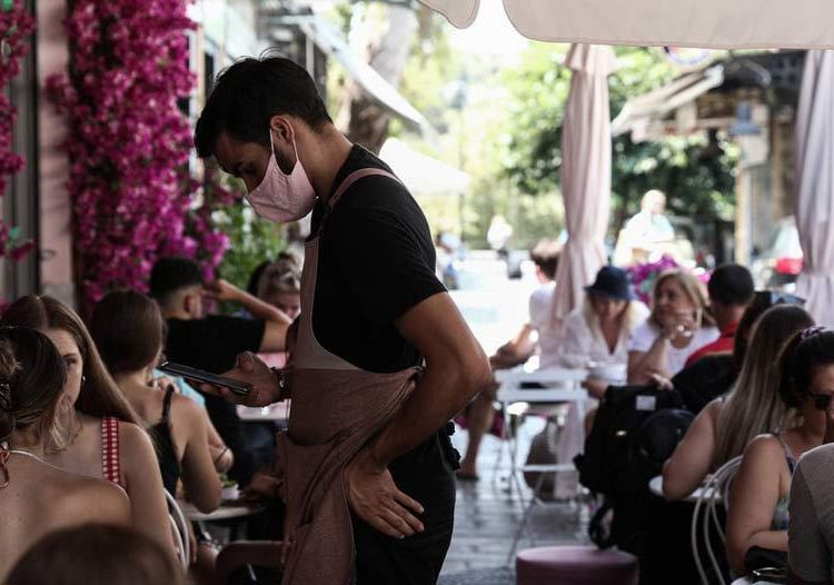 Υπ. Υγείας: Ανακοινώθηκε η αναστολή Covid Pass από 1/5 – Οι νέες αλλαγές