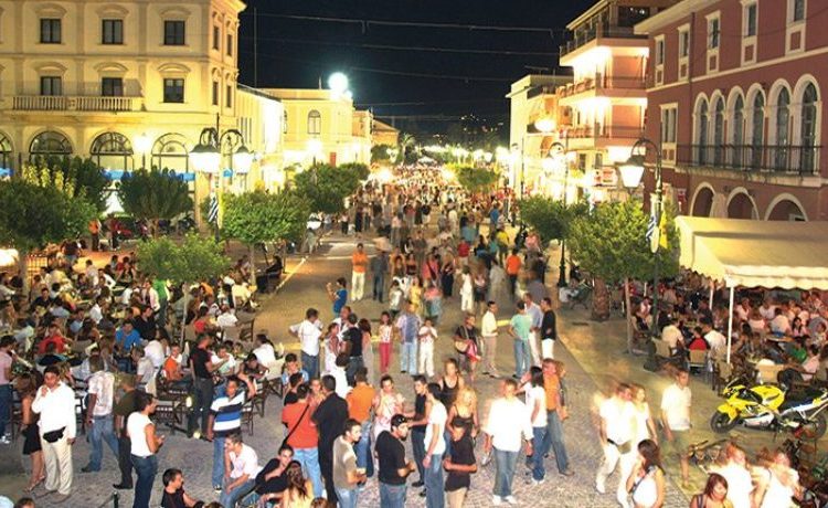 Αισιοδοξούν σε Ζάκυνθο και Κεφαλονιά για τη φετινή τουριστική σεζόν – Τι βλέπουν στη Δυτική Πελοπόννησο