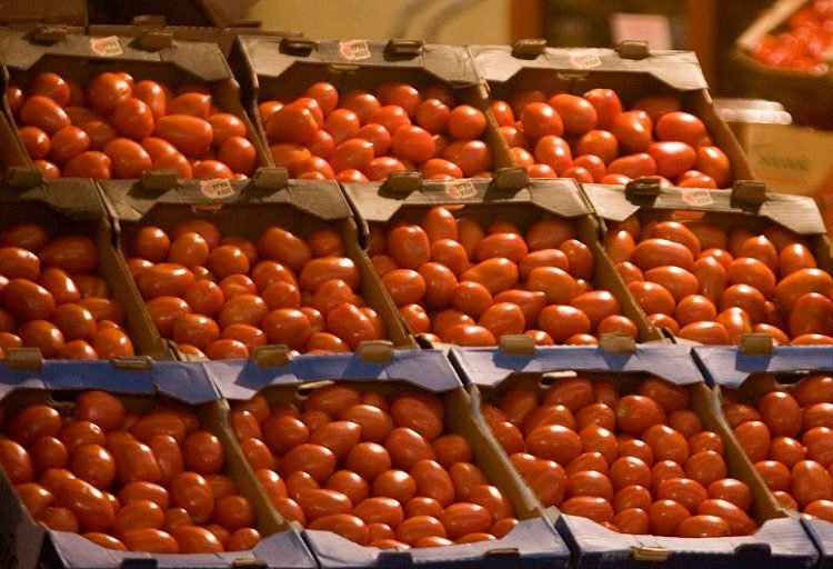 Ακρίβεια: Έως και 300% «εκτοξεύτηκε» η τιμή των οπωροκηπευτικών