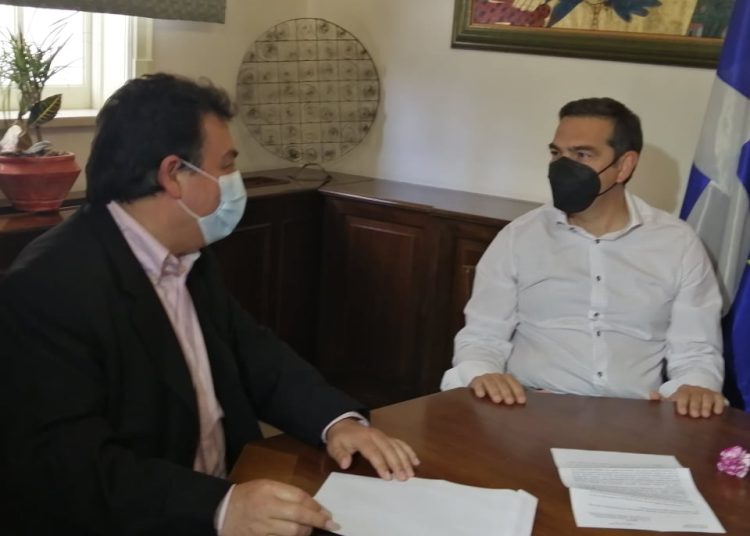 Συνάντηση Τσίπρα με Αντωνακόπουλο: Δεσμεύτηκε να ανοίξει ξανά τα ΤΕΙ στην Ηλεία