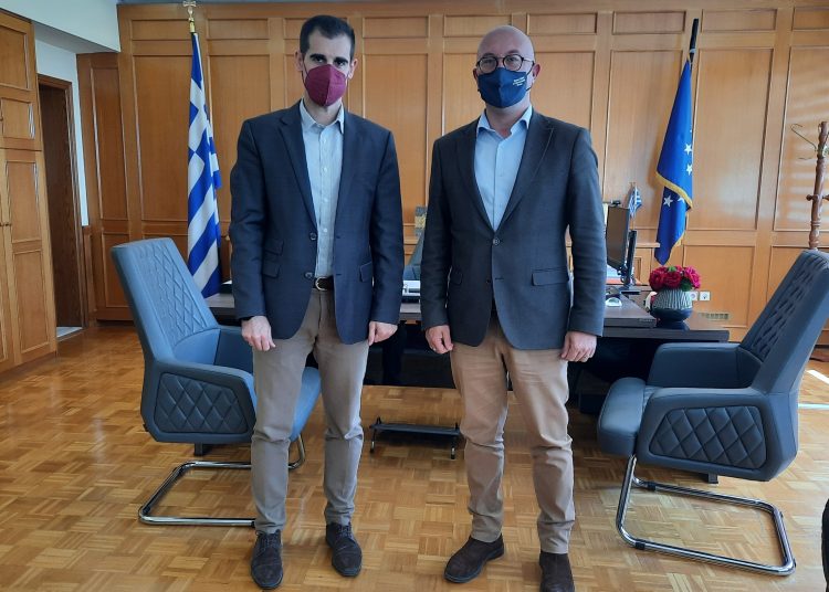 Περιφέρεια & Δημοτικό Σχολείο Σκουροχωρίου στηρίζουν την βιβλιοθήκη του Ρουμανικού Γυμνασίου