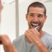 Εσείς αυτό το κάνετε όταν βουρτσίζετε τα δόντια σας; Η κίνηση που ωφελεί την υγεία