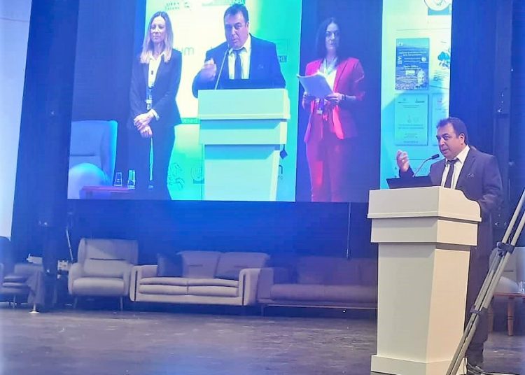 Βραβεύτηκε ο δήμαρχος Πύργου για την επιμόρφωση στελεχών του δήμου