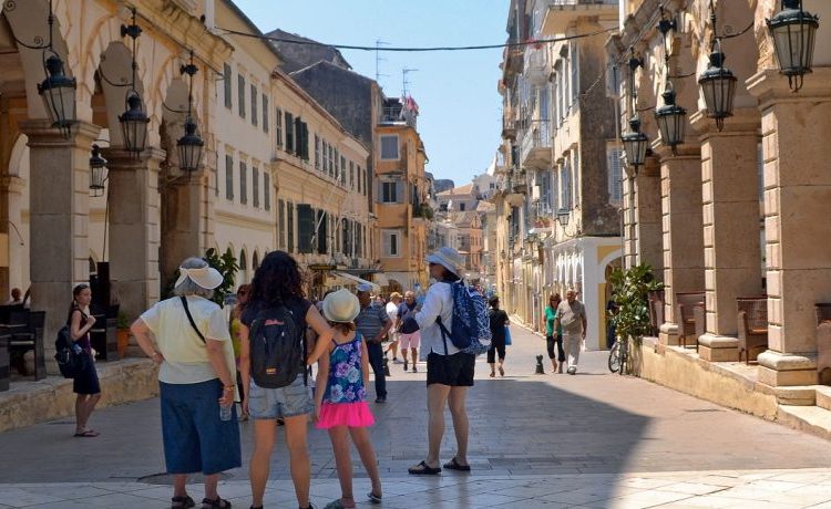 Τουρισμός: Έχουν πάρει «φωτιά» οι κρατήσεις για Ιούλιο – Αύγουστο – Σε ποιά νησιά η πληρότητα ξεπερνά το 90%