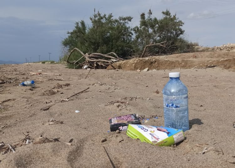 Πολιτιστικός Σύλλογος Αρετής: Έκκληση στο δήμο να καθαριστεί η παραλία