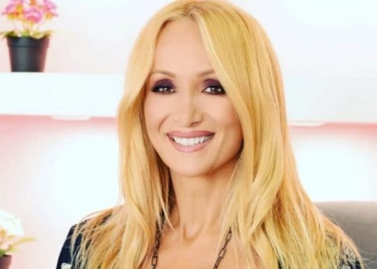 Ναταλί Κάκκαβα: «Ντρεπόμουν για το παρελθόν μου, ντρεπόμουν για τους γονείς μου»