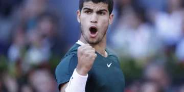 Κάρλος Αλκαράθ – Αλεξάντερ Ζβέρεφ 2-0: Ο τρομερός Ισπανός έκανε πλάκα στον Γερμανό και σήκωσε την κούπα στη Μαδρίτη