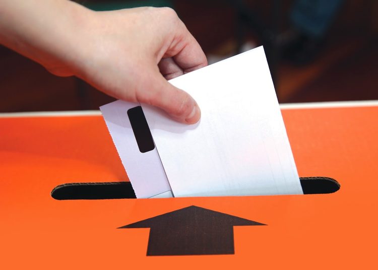 Κακά μαντάτα για αιρετούς από τις δημοσκοπήσεις