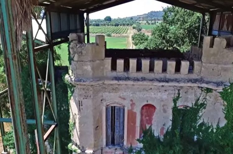 Η στοιχειωμένη βίλα στην Ηλεία είναι το πιο τρομακτικό σπίτι στην Πελοπόννησο