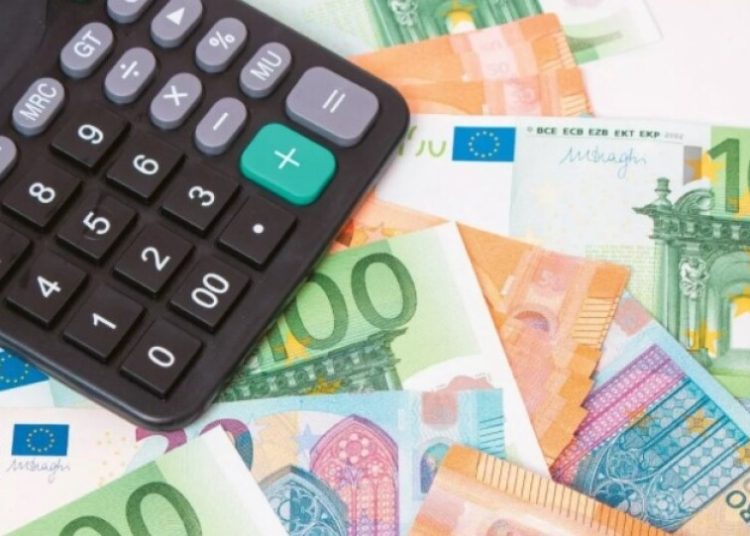 Πότε ξεκινά η αποπληρωμή για την επιστρεπτέα προκαταβολή. Το ενδεχόμενο μιας ακόμα παράτασης