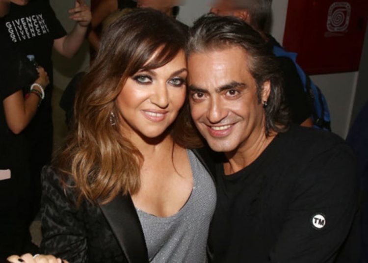 Καίτη Γαρμπή & Διονύσης Σχοινάς: Η βασίλισσα και ο ιππότης – Η εντυπωσιακή τούρτα για τα 25 χρόνια γάμου