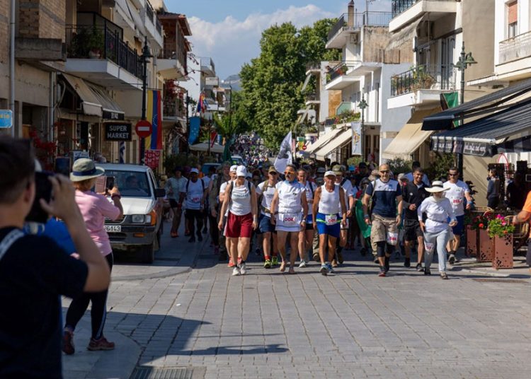 Ηλεία: Ο Δρόμος της Εκεχειρίας “γέφυρα” του αρχαίου με το σύγχρονο – Εκατοντάδες οι δρομείς