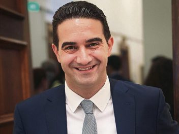 Μιχάλης Κατρίνης: Χτίζοντας μια σύγχρονη και μεγάλη προοδευτική παράταξη