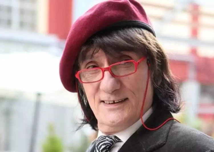 Στάθης Ψάλτης: Έγινε η εκταφή του αγαπημένου ηθοποιού – Γιατί ξέσπασε η Μαίρη Μπάρκουλη