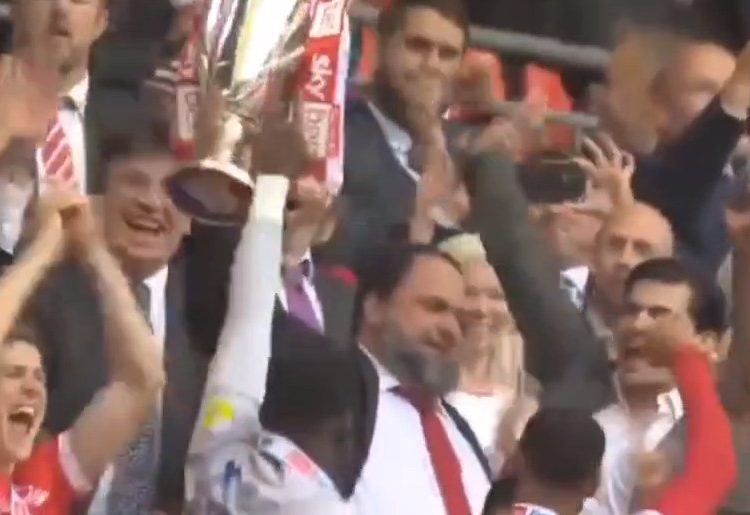 Νότιγχαμ Φόρεστ: Το σήκωσε ο Βαγγέλης Μαρινάκης