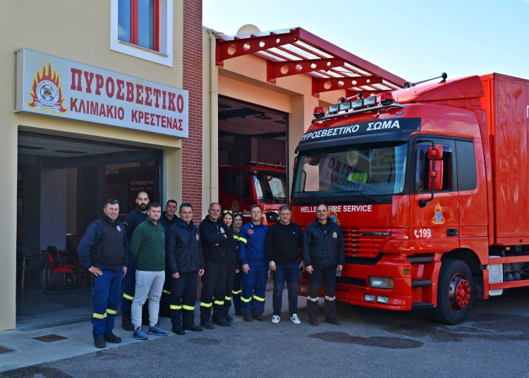 Πυροσβεστική Κρεστένων: Δωρεά εξοπλισμού από την Alpha Bank