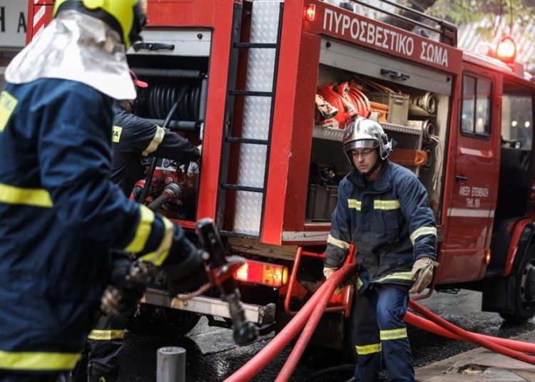 Φωτιά σε σπίτι στη Ζαχάρω – Στο νοσοκομείο μία 57χρονη