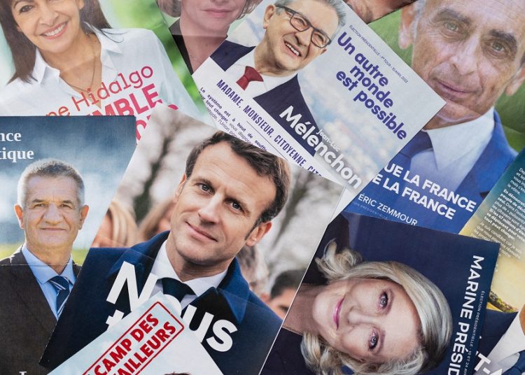 Γαλλία: Αποδυνάμωση Μακρόν, πολιτική ρευστότητα και στο βάθος εκλογές