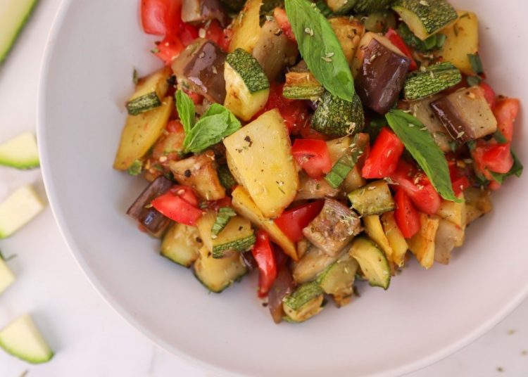 10 φαγητά που μπορείς να φας μόνο το καλοκαίρι