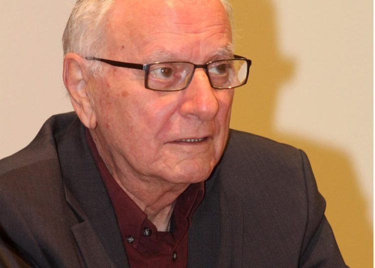 Κώστας Χαρδαβέλλας: Αυτή είναι η εκθαμβωτική σύζυγός του και η διαφορά ηλικίας τους