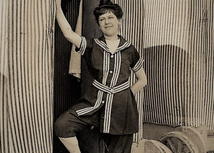 Από το «λουτρικόν ένδυμα» στο «μαγιό»-Η ιστορία του καλοκαιρινού μπάνιου και του ανάλογου ρούχου