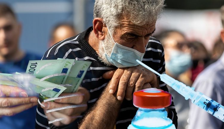 Συνταγματικό το πρόστιμο των 100 ευρώ στους 60 και άνω ανεμβολίαστους