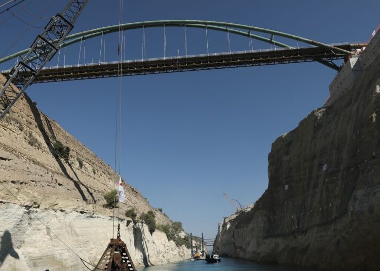 Επαναλειτουργεί από σήμερα η διώρυγα της Κορίνθου για τρεις μήνες
