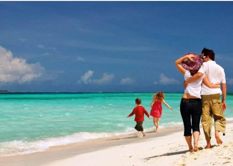 Τουρισμός για Όλους: Στις 15 ή 16 Ιουλίου ανοίγει η πλατφόρμα – Τα πιθανά κριτήρια και οι δικαιούχοι