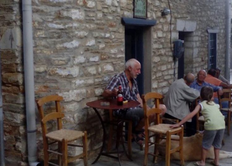 Το πιο παλιό καφενείο της Ελλάδας άνοιξε το 1785 και δεν έκλεισε ποτέ