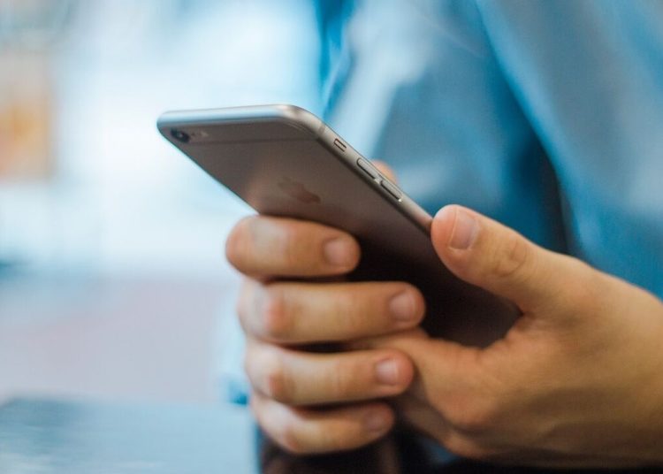 Στο κινητό ο λογαριασμός με την εφορία