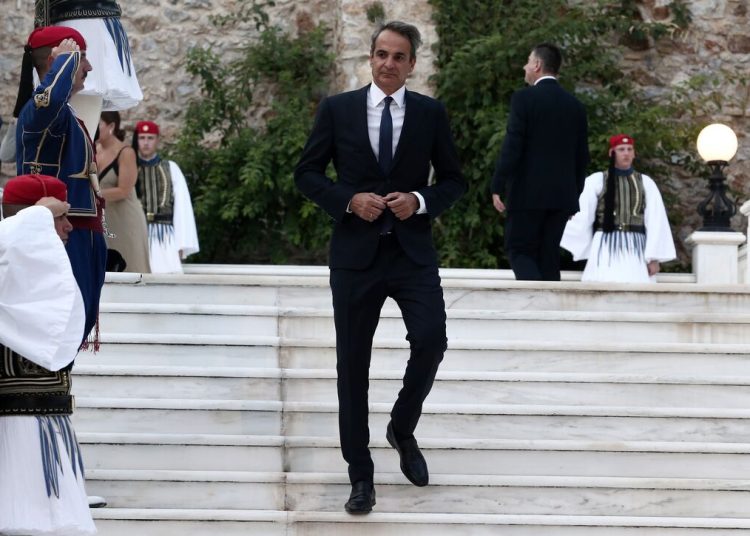 Μυστήριο οι κινήσεις του Μητσοτάκη- «Ούτε εκλογές, ούτε ανασχηματισμός. Φύγετε διακοπές άνετα» είπε