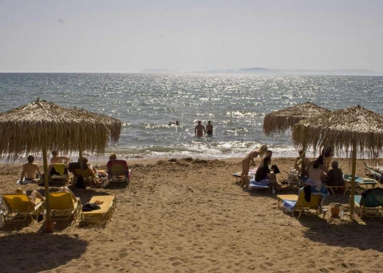 Παλούκι: Πνιγόταν αλλά την έσωσε γιατρός που έκανε μπάνιο