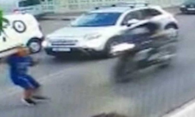 Κατάκολο: 8χρονο παιδί βγήκε στο δρόμο και κινδύνεψε