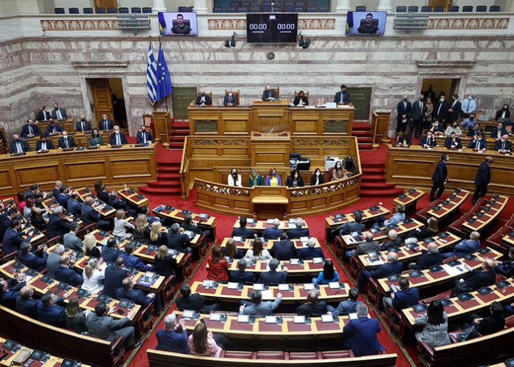 Εκλογές: Καθορίστηκαν οι βουλευτικές έδρες ανά εκλογική περιφέρεια