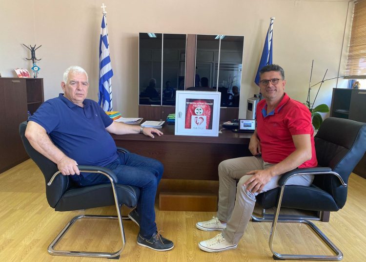 Παραλαβή και τοποθέτηση δύο απινιδωτών στον Δήμο Ανδραβίδας-Κυλλήνης