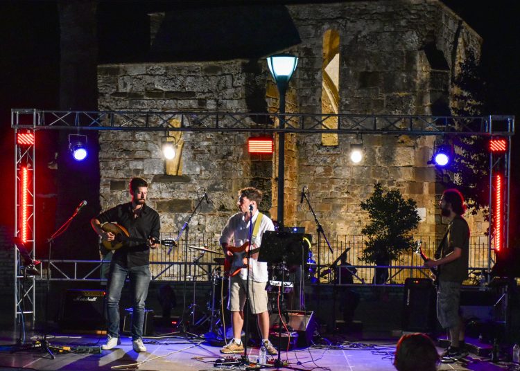 2η Λευκή Νύχτα Ανδραβίδας: Μουσική και κόσμος έδωσαν ζωή στην πόλη του κάμπου