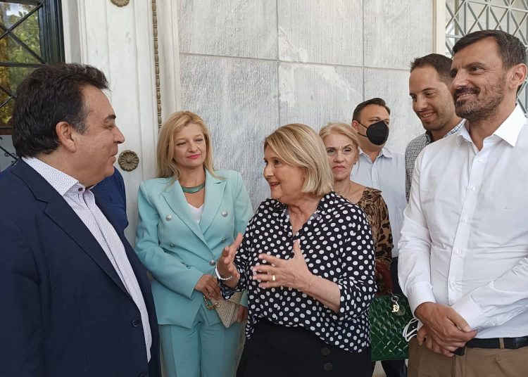 Σοφία Βούλτεψη από Ηλεία: «Στόχος της κυβέρνησης η μόνιμη διαμονή μεταναστών»