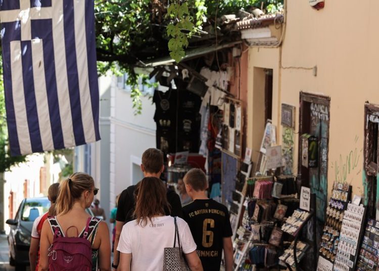 “Πολλών ταχυτήτων” ο ελληνικός τουρισμός – Προς έσοδα ρεκόρ 20 δισ. ευρώ φέτος
